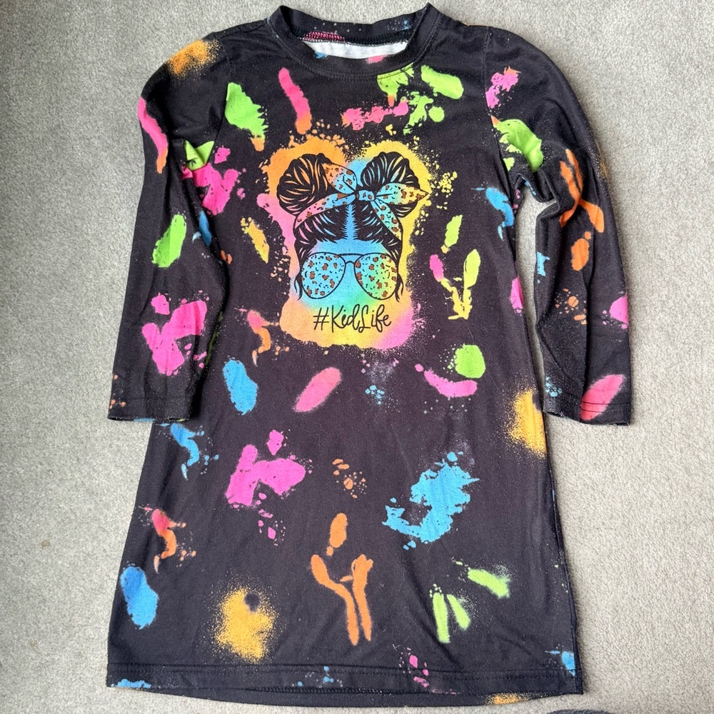 SHEIN Black and Multicolor Graphic Kids Dress - Picture 3 of 7